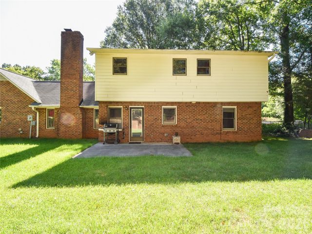 792 Reaford Road, Winston Salem, NC 27104