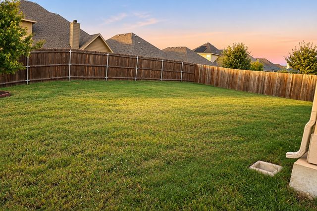 2122 Victoria Lane, Princeton, TX 75407