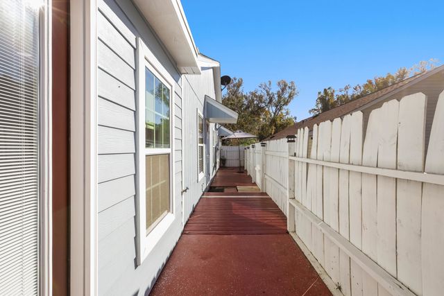 2788 Oak Park Court, Tallahassee, FL 32308