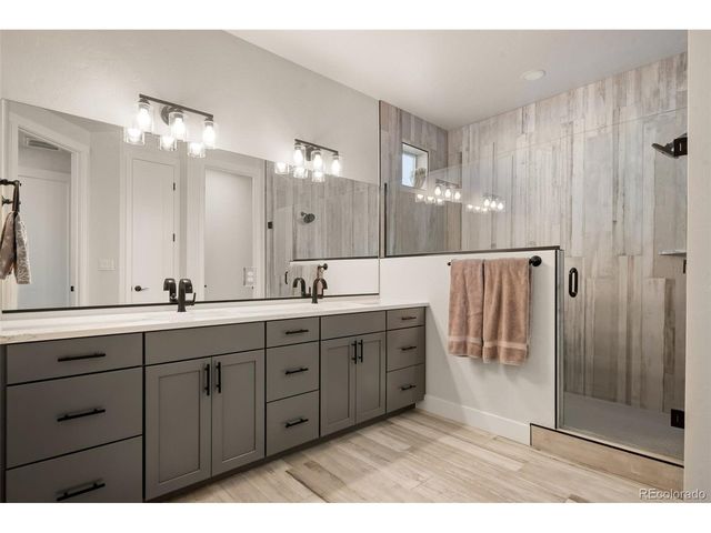 559 Hobbs Ct, Fruita, CO 81521