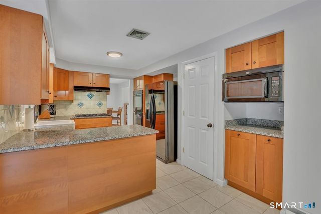 329 Kennedy Road, Manchester, CT 06042