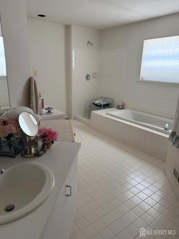 3 Falcon Court, Old Bridge, NJ 08857