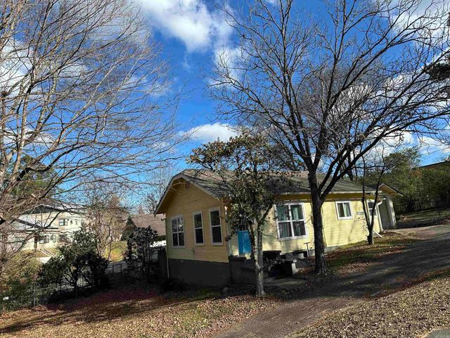 302 Mountain Valley Street, Hot Springs, AR 71901