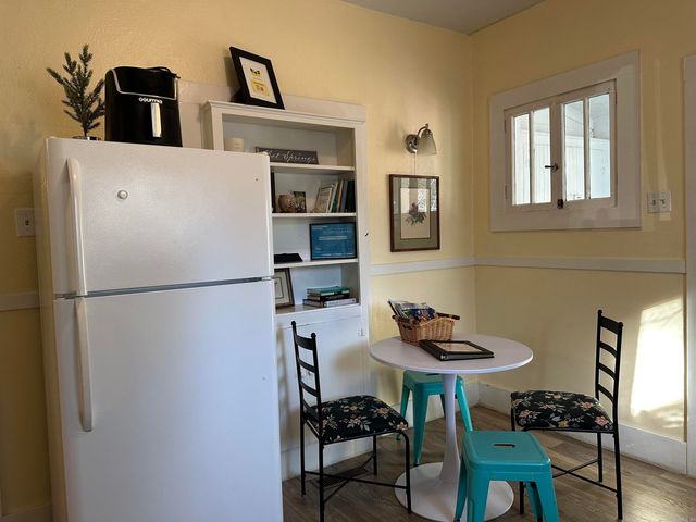 302 Mountain Valley Street, Hot Springs, AR 71901