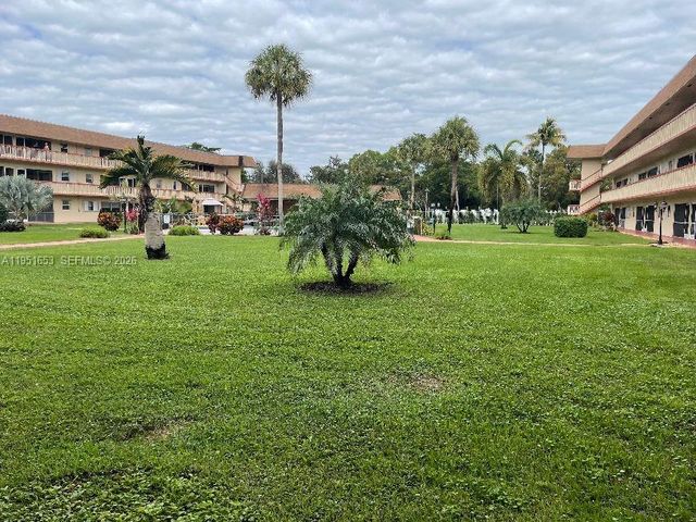 5300 Washington Street S111, Hollywood, FL 33021
