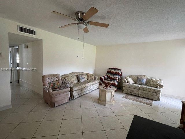 5300 Washington Street S111, Hollywood, FL 33021