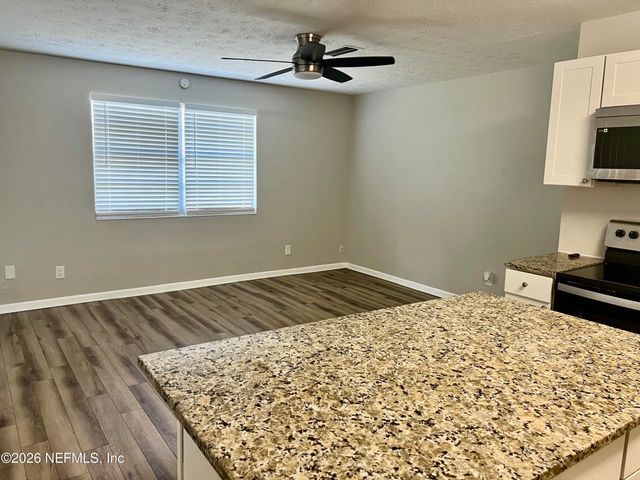 10964 BACALL Road W, Jacksonville, FL 32218