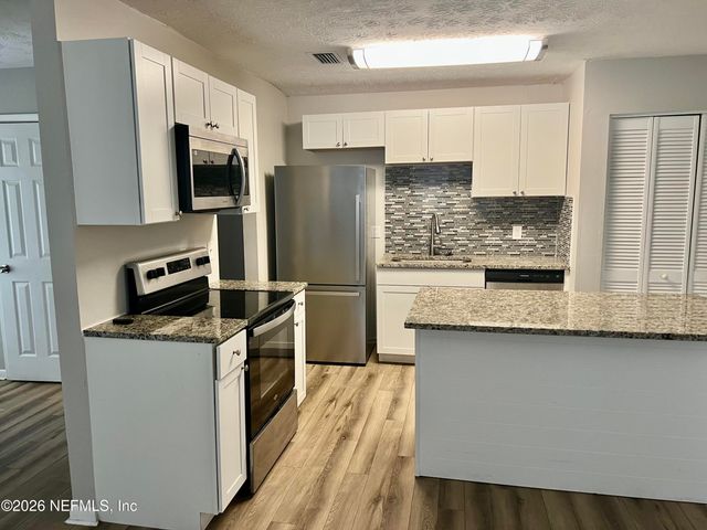 10964 BACALL Road W, Jacksonville, FL 32218