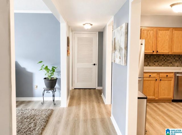3017 Massey Rd Apt A, Vestavia Hills, AL 35216
