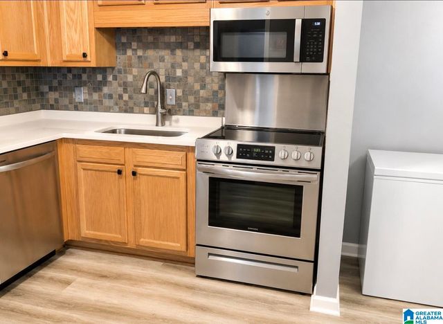 3017 Massey Rd Apt A, Vestavia Hills, AL 35216