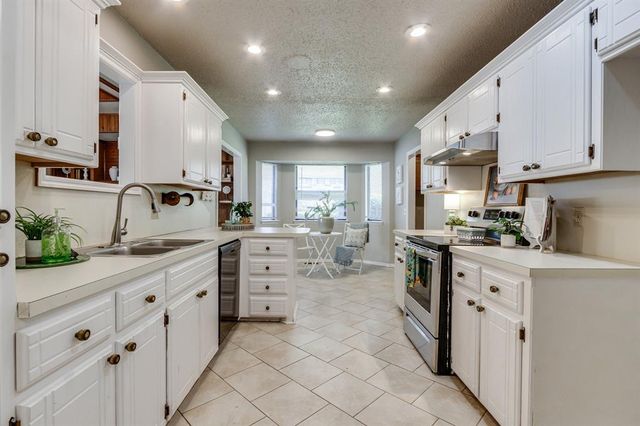 13233 Eastridge Drive, Oklahoma City, OK 73170