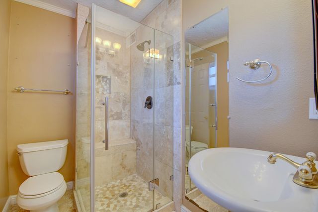 10401 Marble Place NE, Albuquerque, NM 87112