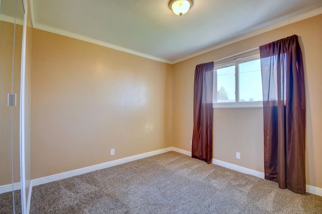 10401 Marble Place NE, Albuquerque, NM 87112