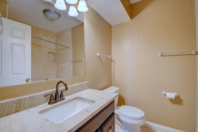 10401 Marble Place NE, Albuquerque, NM 87112