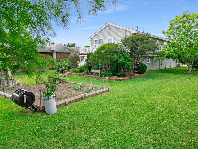 2120 73rd Street, Galveston, TX 77551