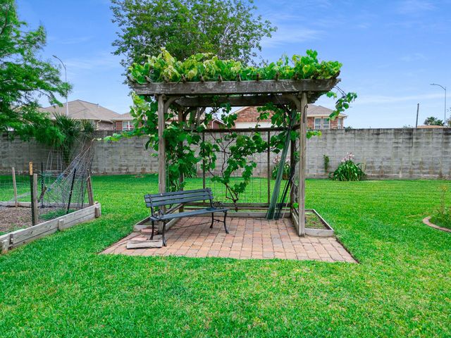 2120 73rd Street, Galveston, TX 77551