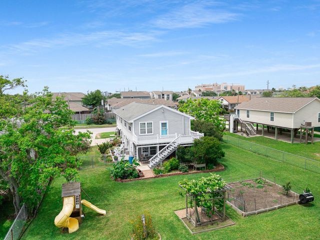 2120 73rd Street, Galveston, TX 77551