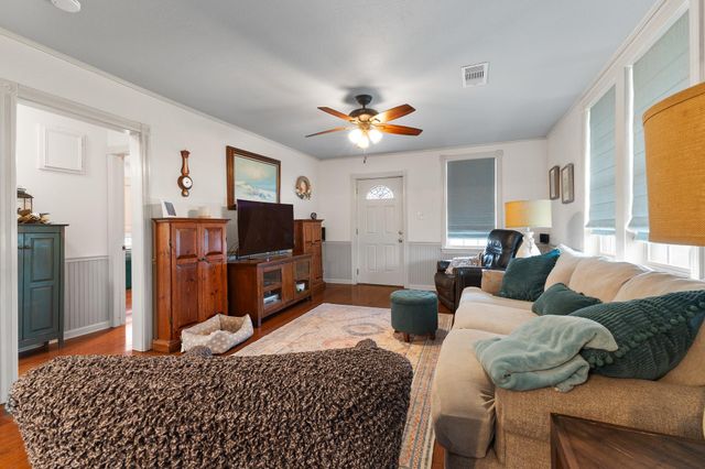 2120 73rd Street, Galveston, TX 77551