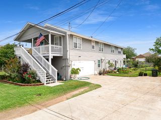 2120 73rd Street, Galveston, TX 77551