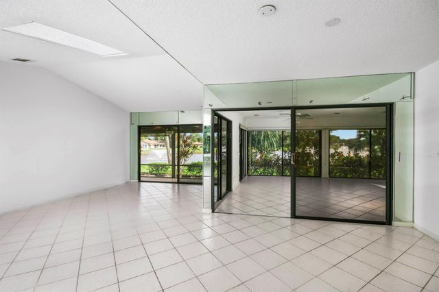 13356 Touchstone Place, Palm Beach Gardens, FL 33418