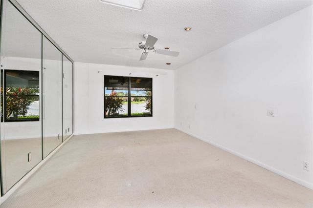 13356 Touchstone Place, Palm Beach Gardens, FL 33418