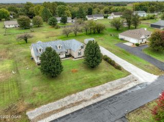 9648 County Drive 191, Carthage, MO 64836