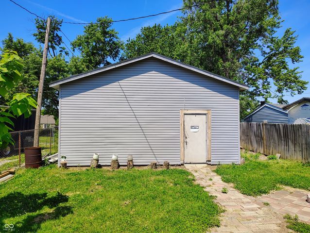 3330 S Mooresville Road, Indianapolis, IN 46221