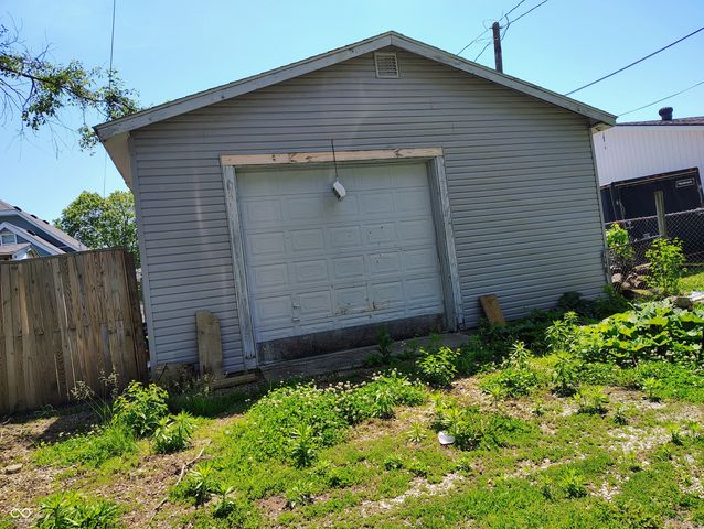 3330 S Mooresville Road, Indianapolis, IN 46221