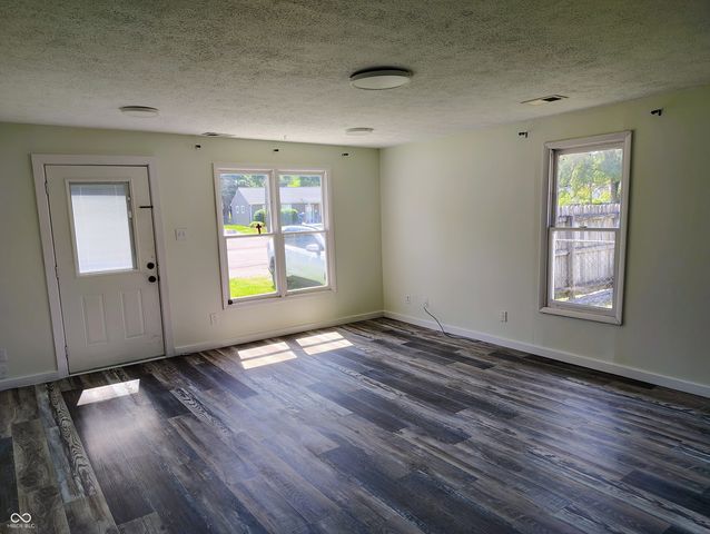 3330 S Mooresville Road, Indianapolis, IN 46221