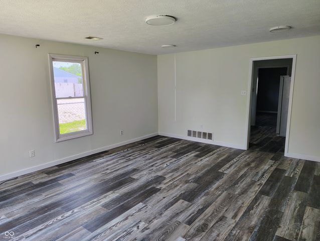 3330 S Mooresville Road, Indianapolis, IN 46221