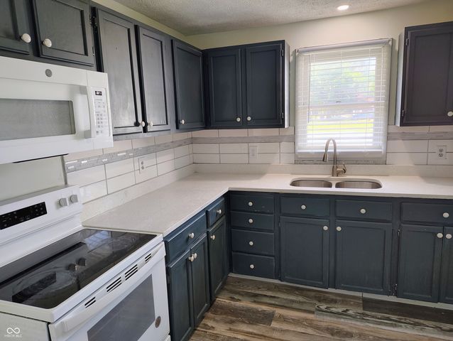 3330 S Mooresville Road, Indianapolis, IN 46221