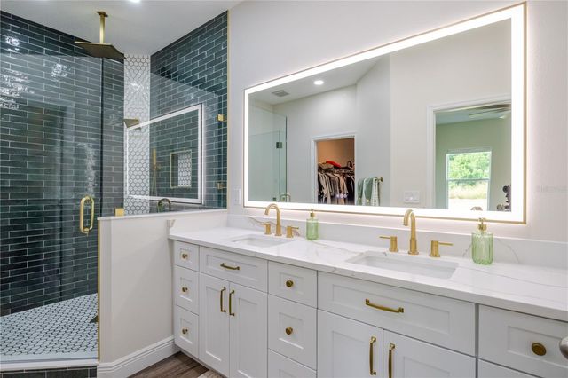 807 GARDEN OAKS SQUARE, Seffner, FL 33584