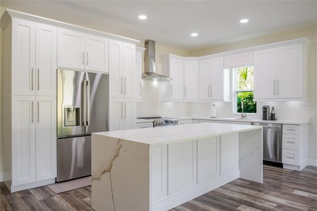 807 GARDEN OAKS SQUARE, Seffner, FL 33584