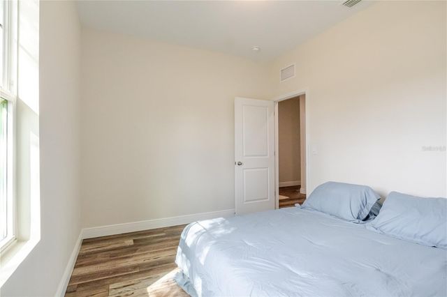 807 GARDEN OAKS SQUARE, Seffner, FL 33584