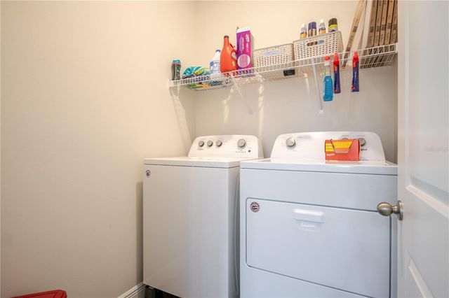 807 GARDEN OAKS SQUARE, Seffner, FL 33584