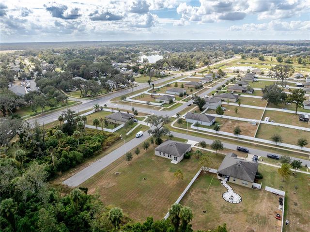 807 GARDEN OAKS SQUARE, Seffner, FL 33584