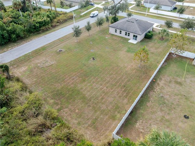 807 GARDEN OAKS SQUARE, Seffner, FL 33584