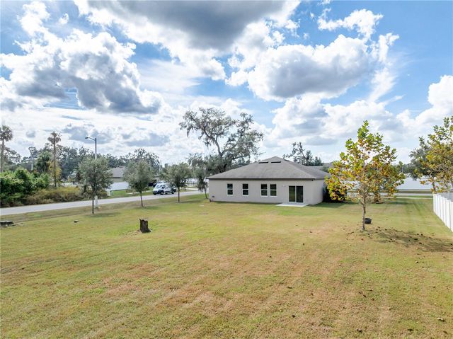 807 GARDEN OAKS SQUARE, Seffner, FL 33584