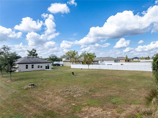 807 GARDEN OAKS SQUARE, Seffner, FL 33584