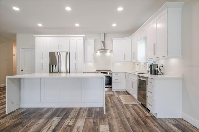 807 GARDEN OAKS SQUARE, Seffner, FL 33584