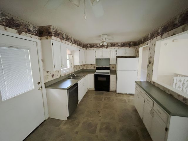 915 Crest Drive, Chickamauga, GA 30707