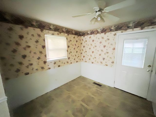 915 Crest Drive, Chickamauga, GA 30707
