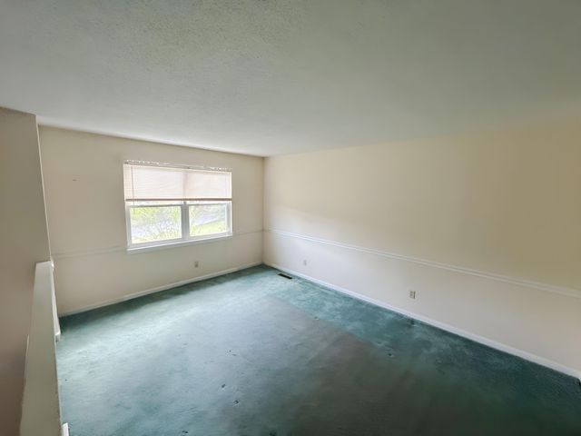 915 Crest Drive, Chickamauga, GA 30707