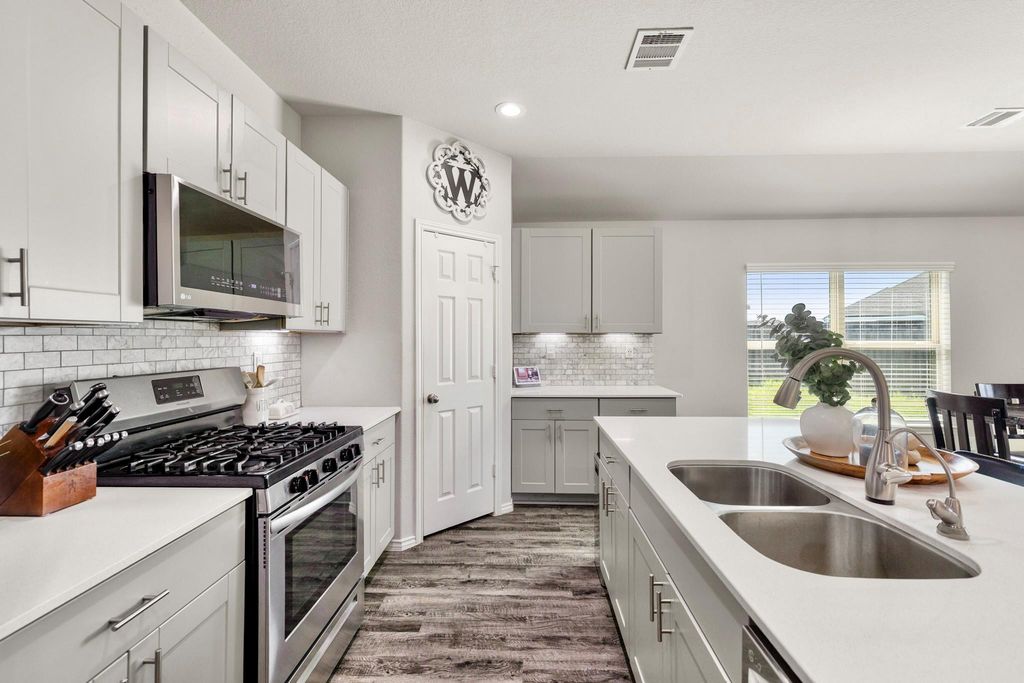 18714 Callalily Bloom Court, Tomball, TX 77377