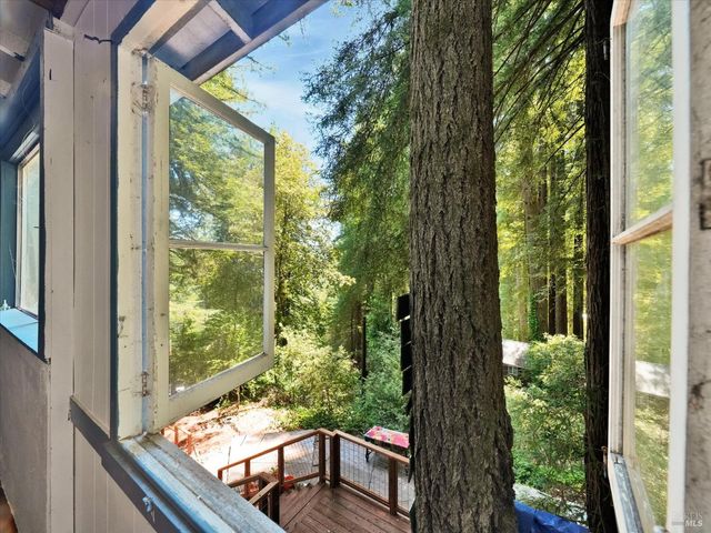 17850 Santa Rosa Ave, Guerneville, CA 95446