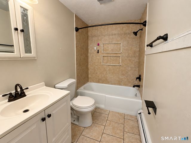 446 South Main Street, Plymouth, CT 06786