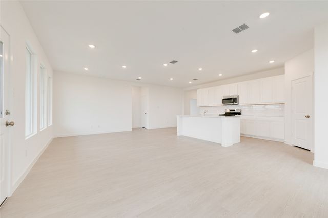 2613 Wispy Creek Drive, Fort Worth, TX 76108