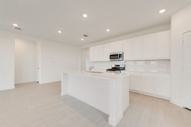 2613 Wispy Creek Drive, Fort Worth, TX 76108