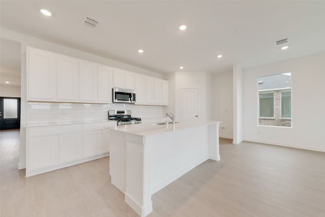 2613 Wispy Creek Drive, Fort Worth, TX 76108