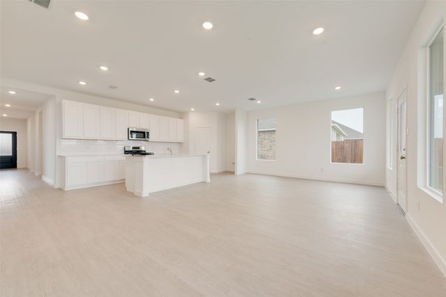 2613 Wispy Creek Drive, Fort Worth, TX 76108